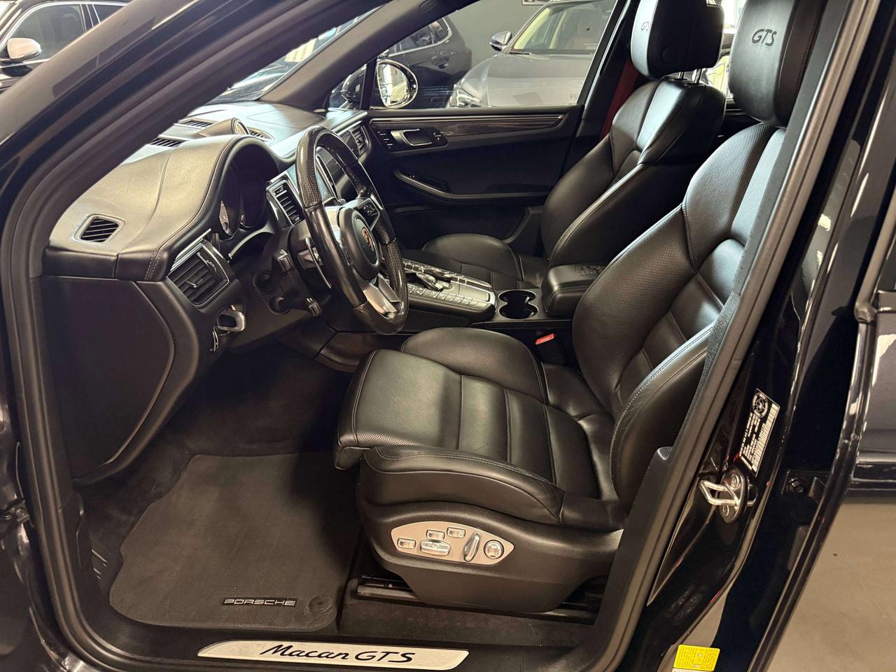 2018 Porsche Macan GTS Photo