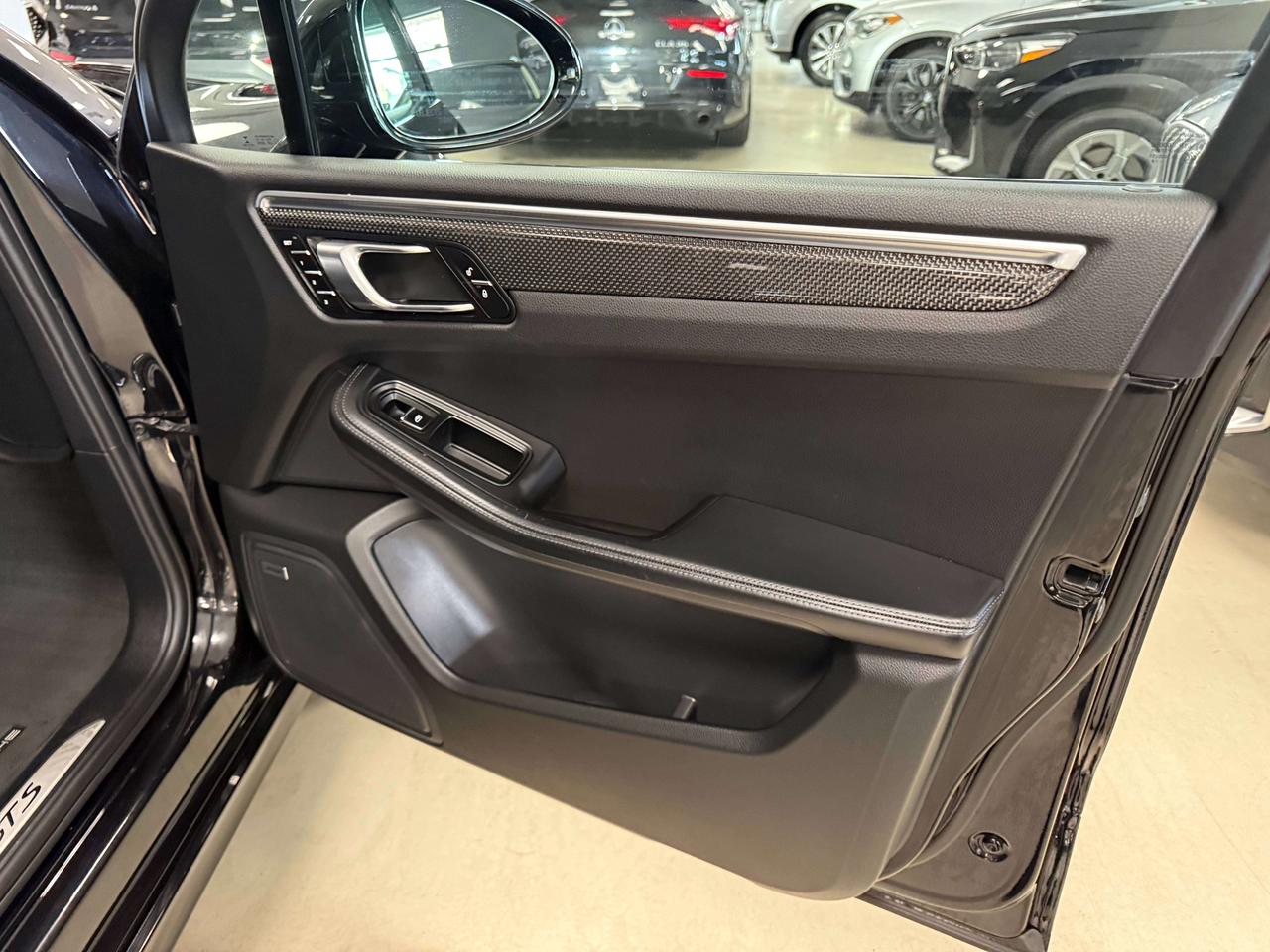 2018 Porsche Macan GTS Photo
