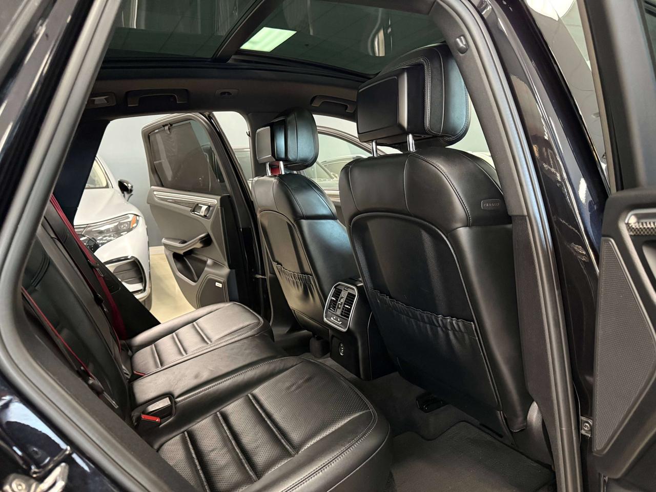 2018 Porsche Macan GTS Photo