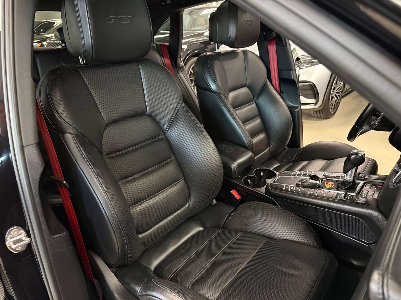 2018 Porsche Macan GTS Photo