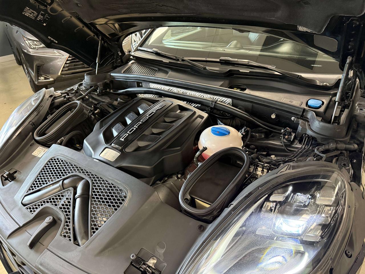 2018 Porsche Macan GTS Photo