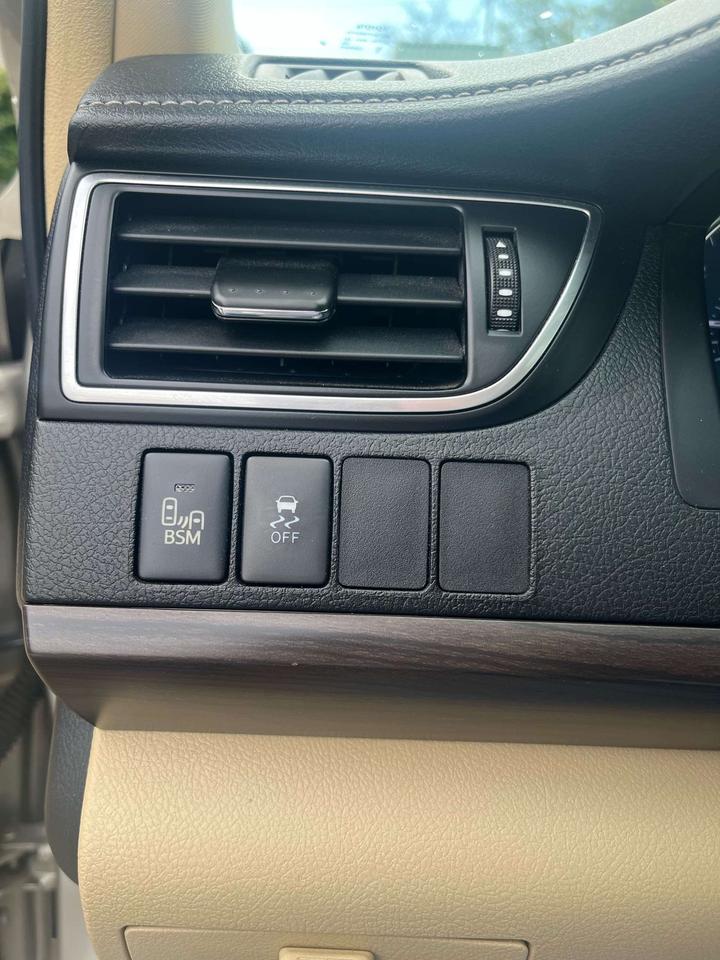 2017 Toyota Camry XLE LEATHER CERTIFIED Photo