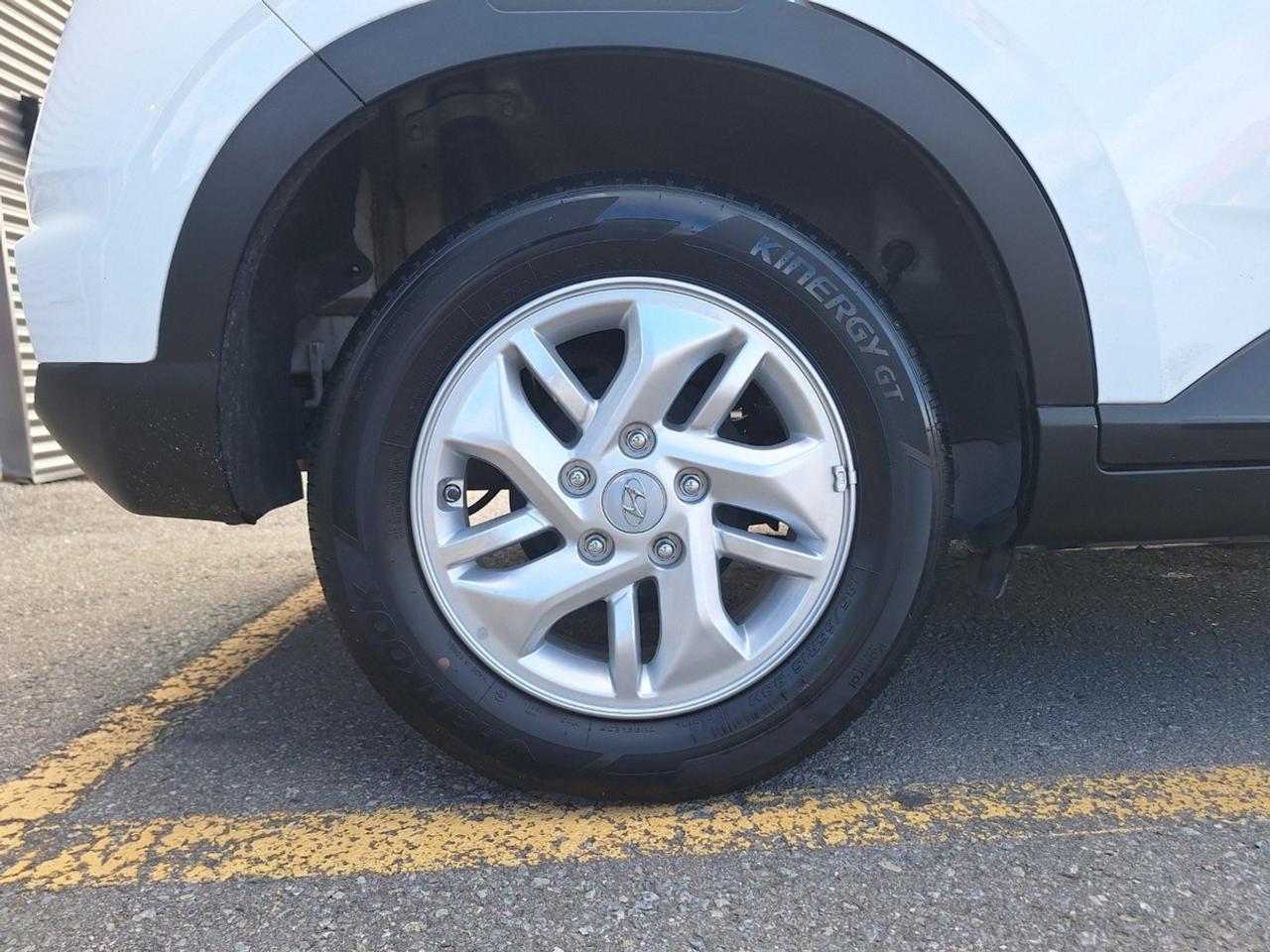 2025 Hyundai Venue Preferred IVT Photo4