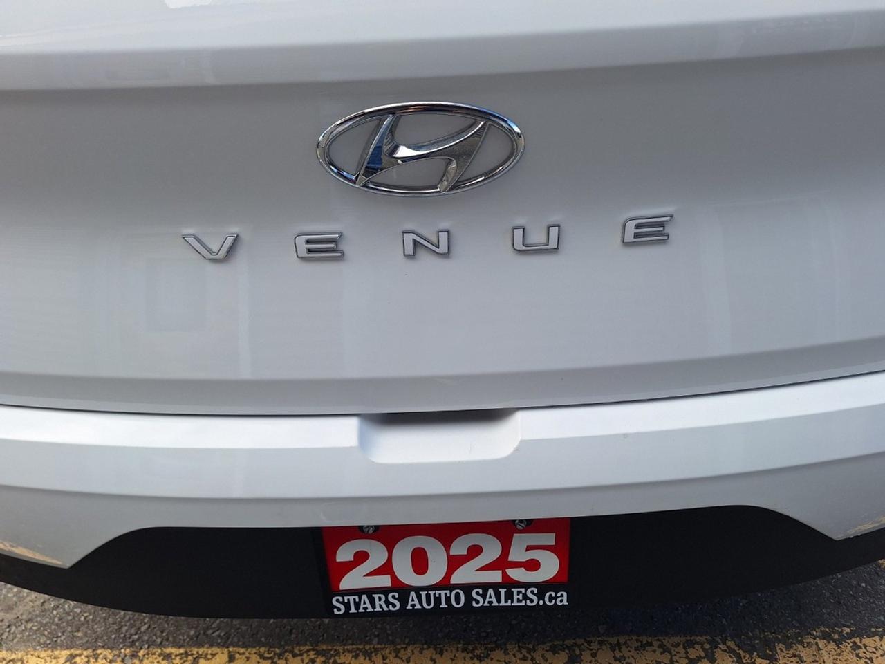 2025 Hyundai Venue Preferred IVT Photo