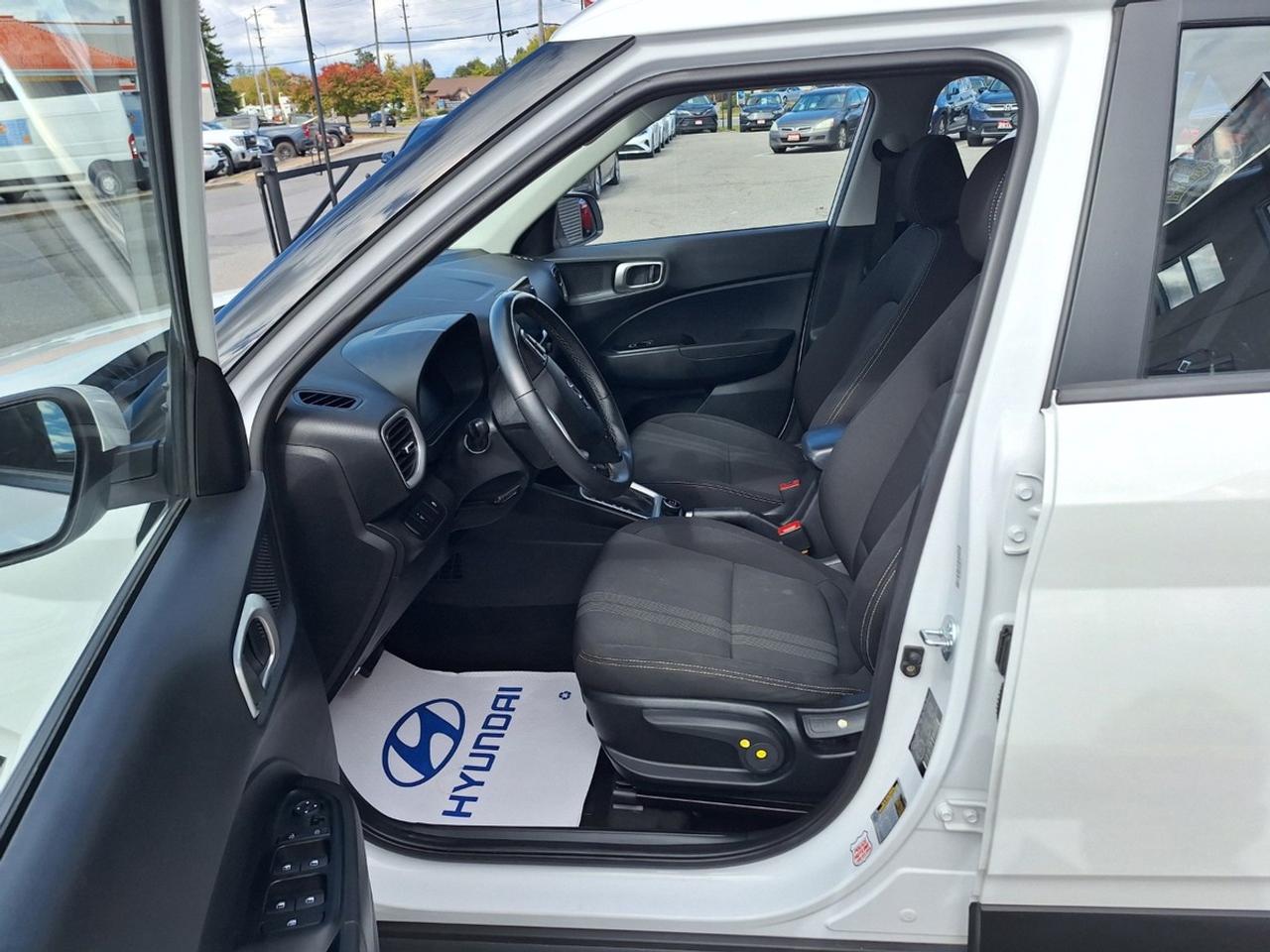 2025 Hyundai Venue Preferred IVT Photo
