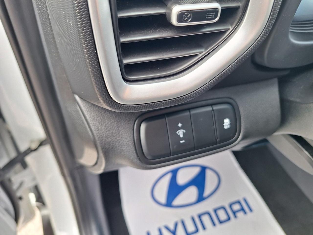 2025 Hyundai Venue Preferred IVT Photo