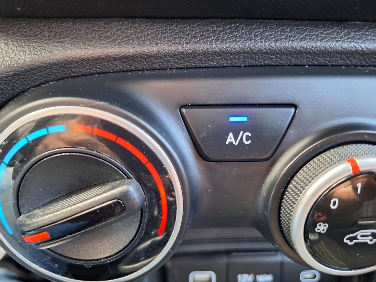 2025 Hyundai Venue Preferred IVT Photo