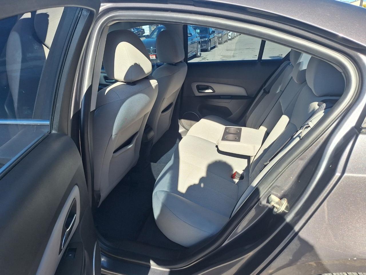 2011 Chevrolet Cruze 4dr Sdn LT Turbo w/1SA Photo