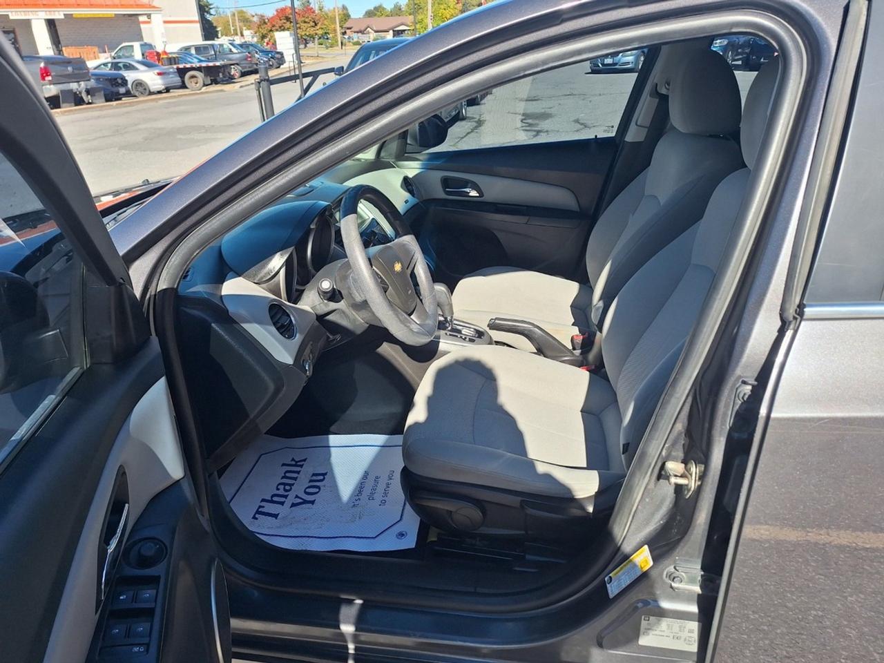 2011 Chevrolet Cruze 4dr Sdn LT Turbo w/1SA Photo