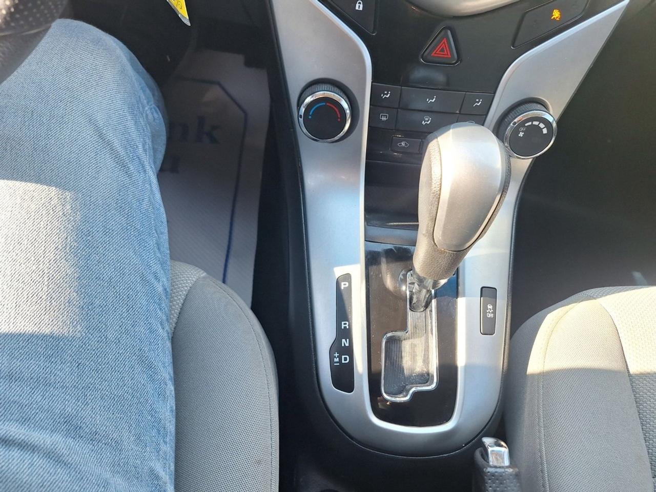 2011 Chevrolet Cruze 4dr Sdn LT Turbo w/1SA Photo