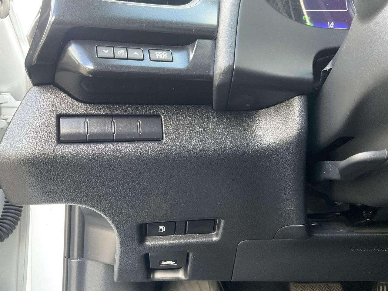 2019 Lexus UX 250H AWD - LEATHER! BACK-UP CAM! BSM! SUNROOF! Photo