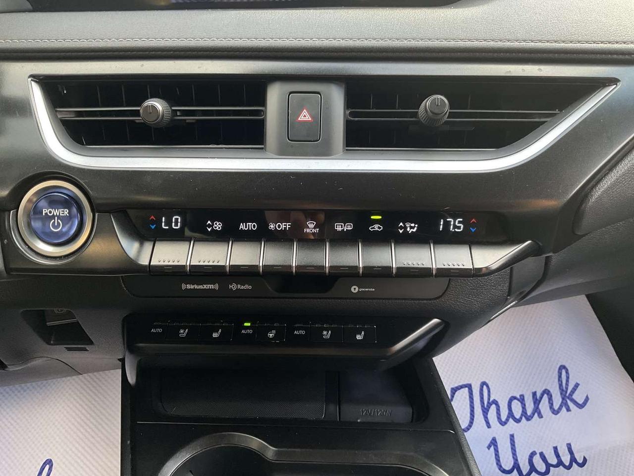 2019 Lexus UX 250H AWD - LEATHER! BACK-UP CAM! BSM! SUNROOF! Photo