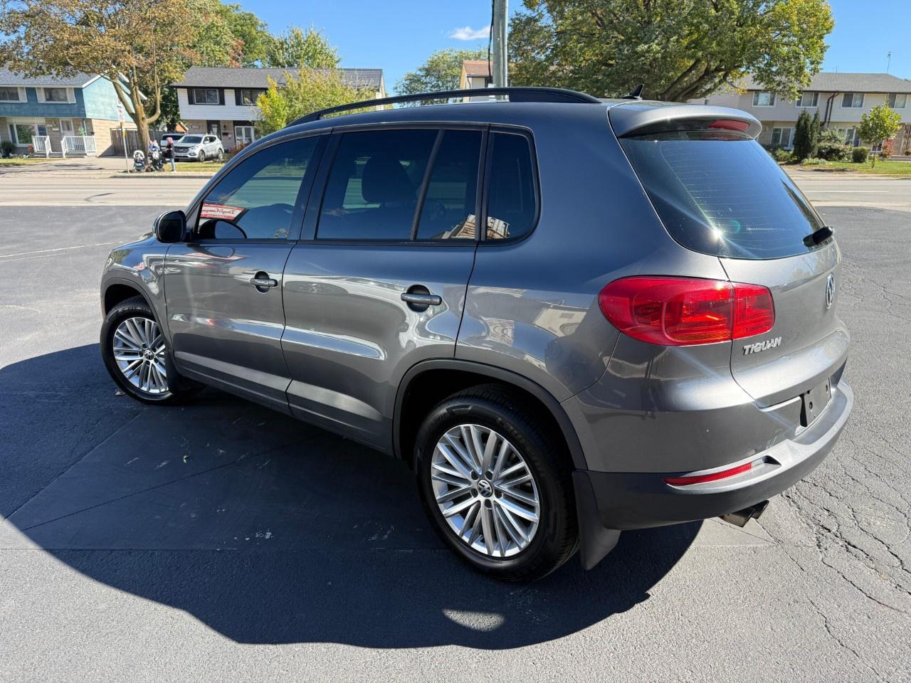 2016 Volkswagen Tiguan 4MOTION 4dr Auto Comfortline Photo