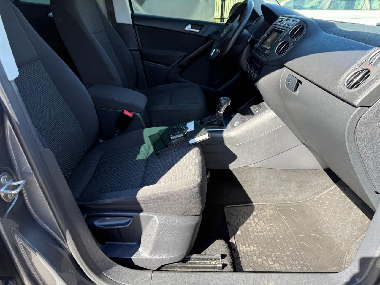 2016 Volkswagen Tiguan 4MOTION 4dr Auto Comfortline Photo