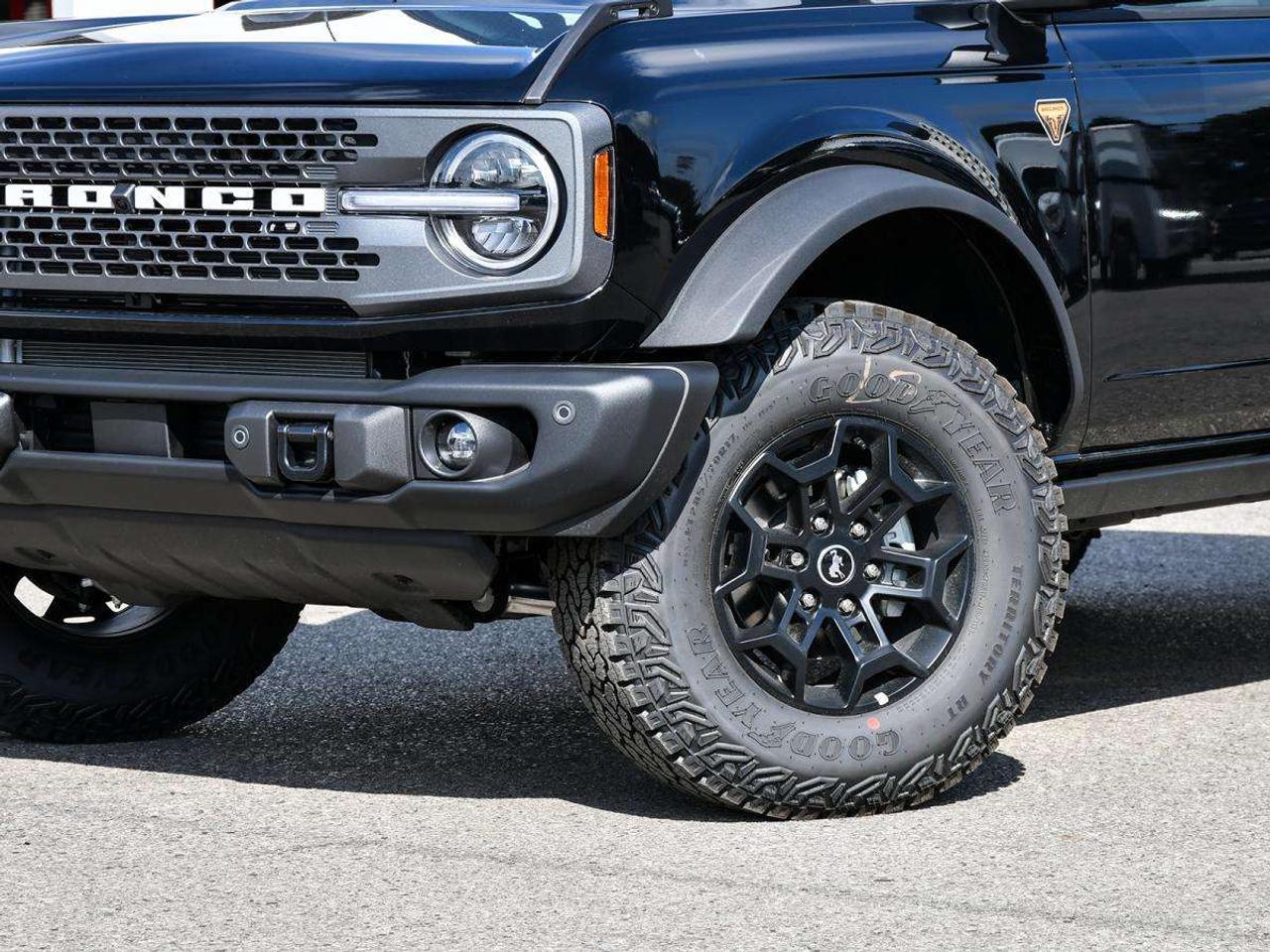 2026 Ford Bronco Badlands Photo1