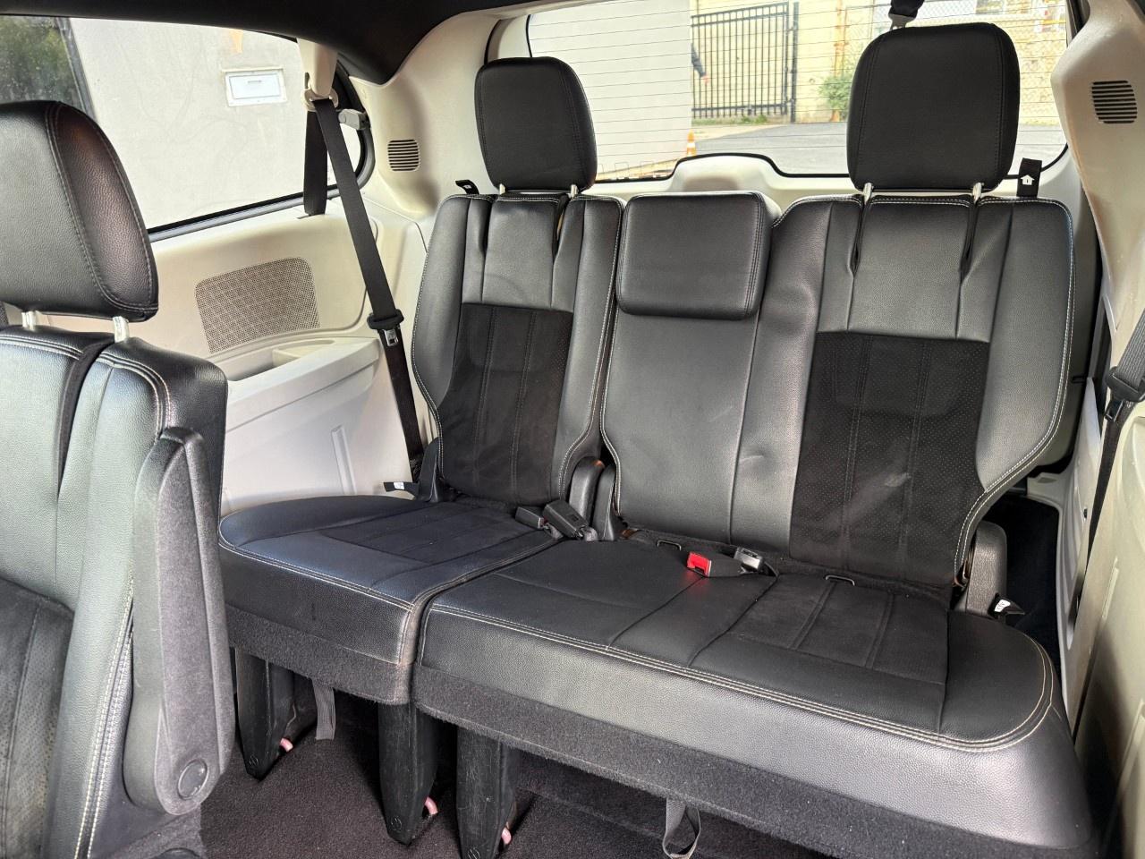 2017 Dodge Grand Caravan 4DR WGN SXT PREMIUM PLUS Photo