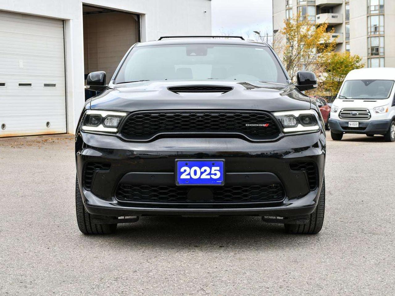 2025 Dodge Durango R/T AWD   Clean Carfax   Hemi Photo3