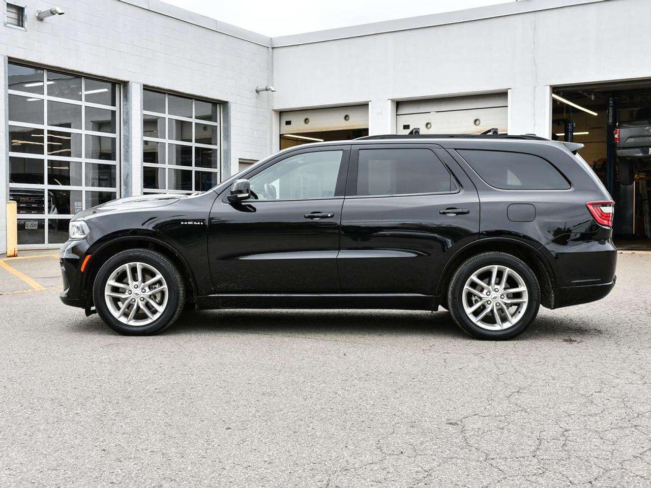 2025 Dodge Durango R/T AWD   Clean Carfax   Hemi Photo