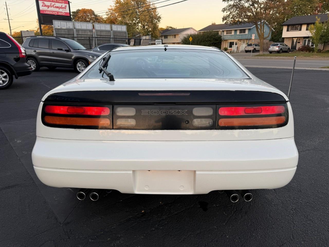 1992 Nissan Z  Photo