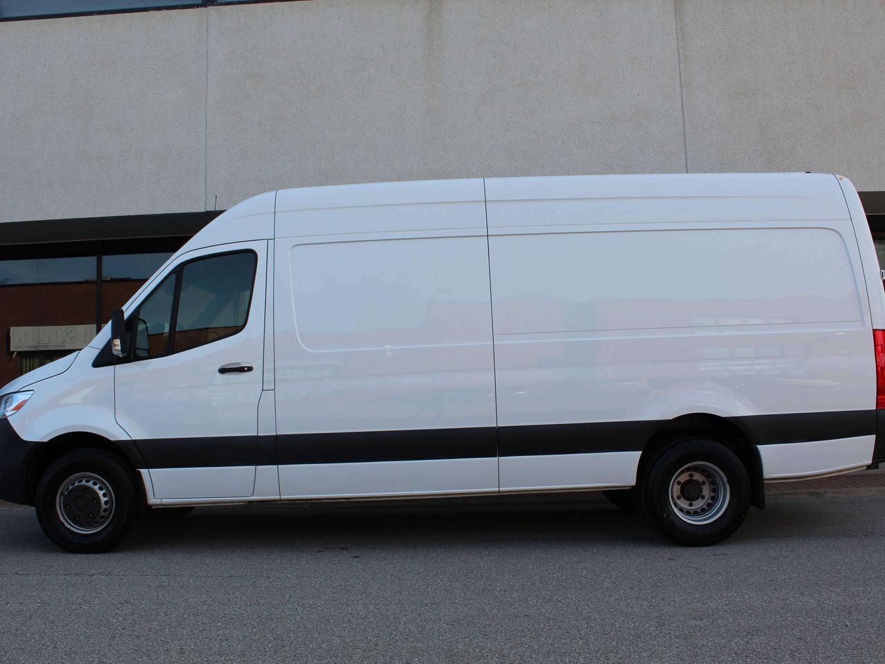2024 Mercedes-Benz Sprinter 4500 - "DUALLYS" - "HEAVY DUTY" 170" FULL SIZE" Photo