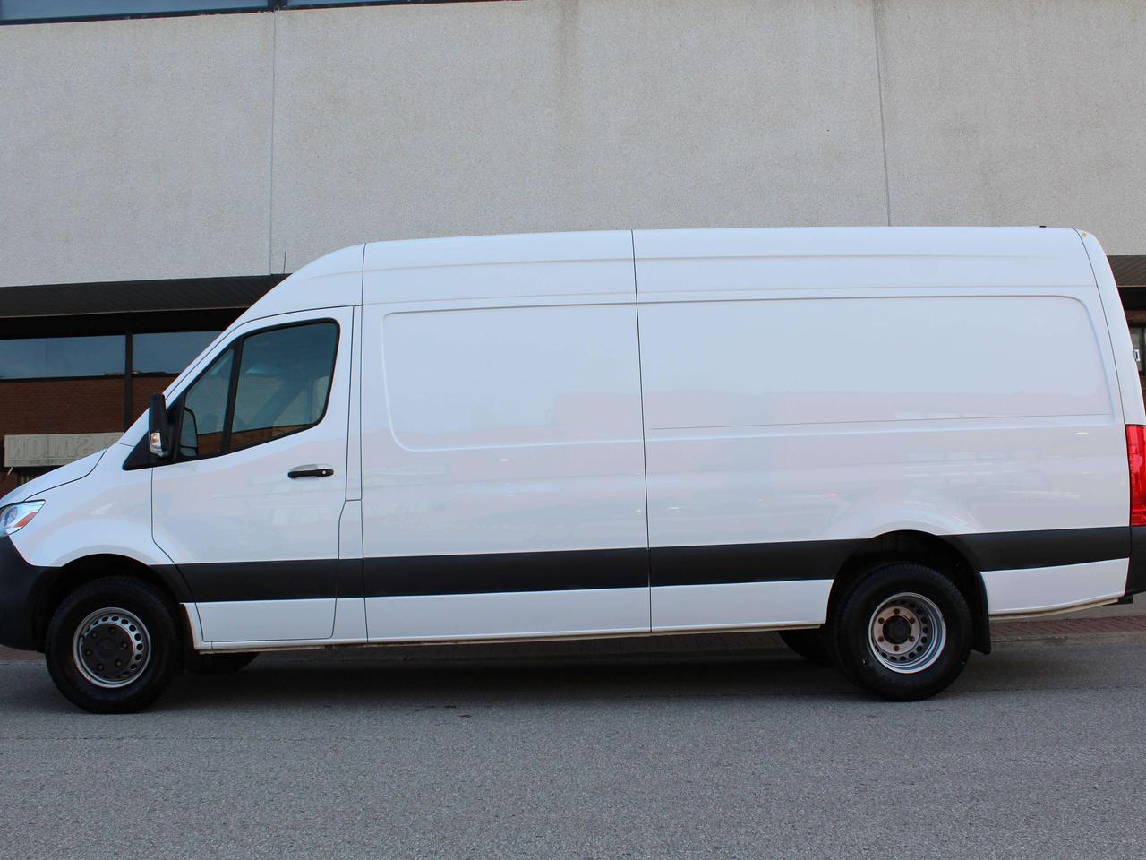 2024 Mercedes-Benz Sprinter 4500 - "DUALLYS" - "HEAVY DUTY" 170" FULL SIZE" Photo