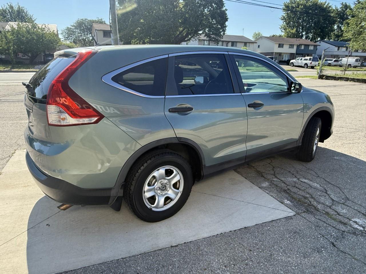 2013 Honda CR-V 2WD LX Photo