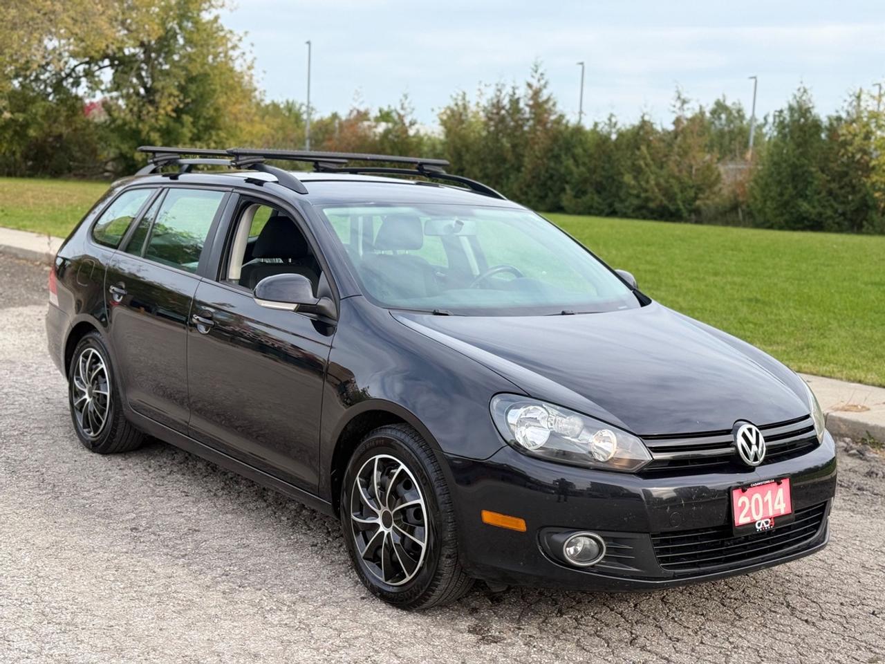 2014 Volkswagen Golf SportWagen Trendline Photo