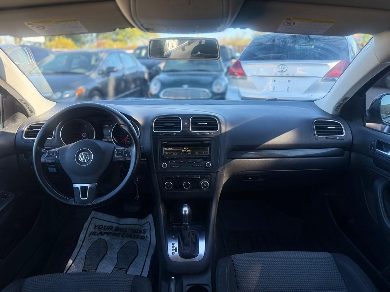 2014 Volkswagen Golf SportWagen Trendline Photo