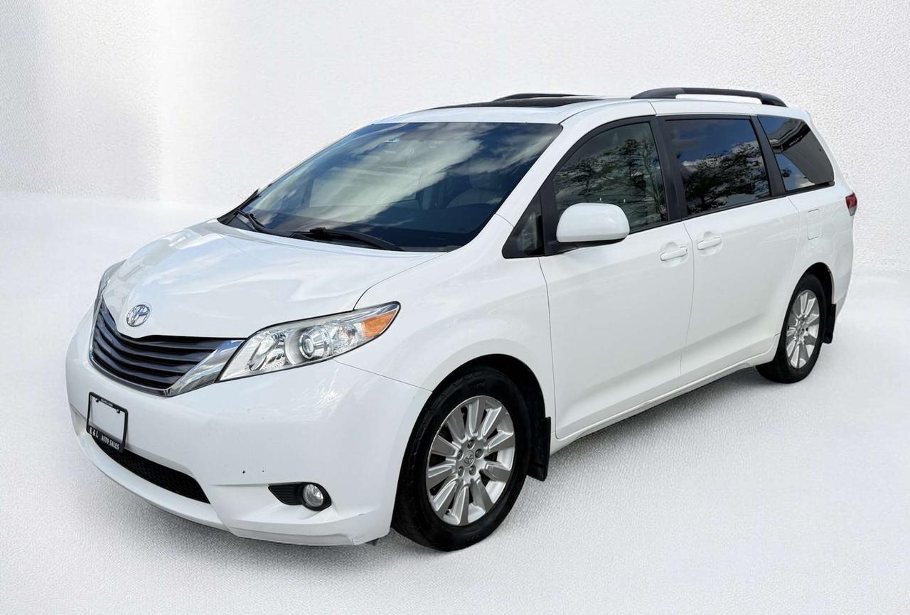 2011 Toyota Sienna XLE ~ LEATHER ~ SUNROOF ~ PWR DOORS ~ CERTIFIED Photo0