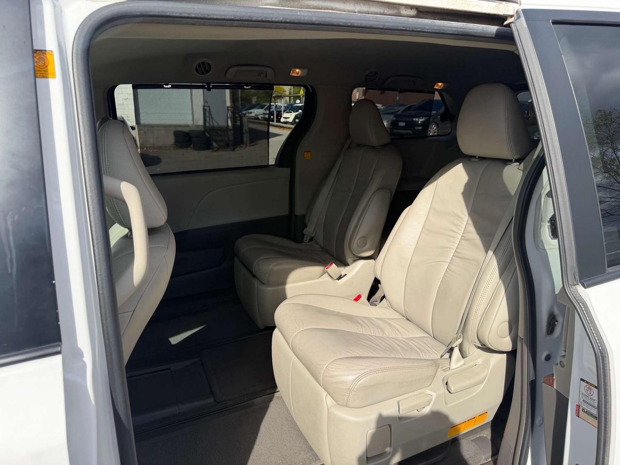 2011 Toyota Sienna XLE ~ LEATHER ~ SUNROOF ~ PWR DOORS ~ CERTIFIED Photo