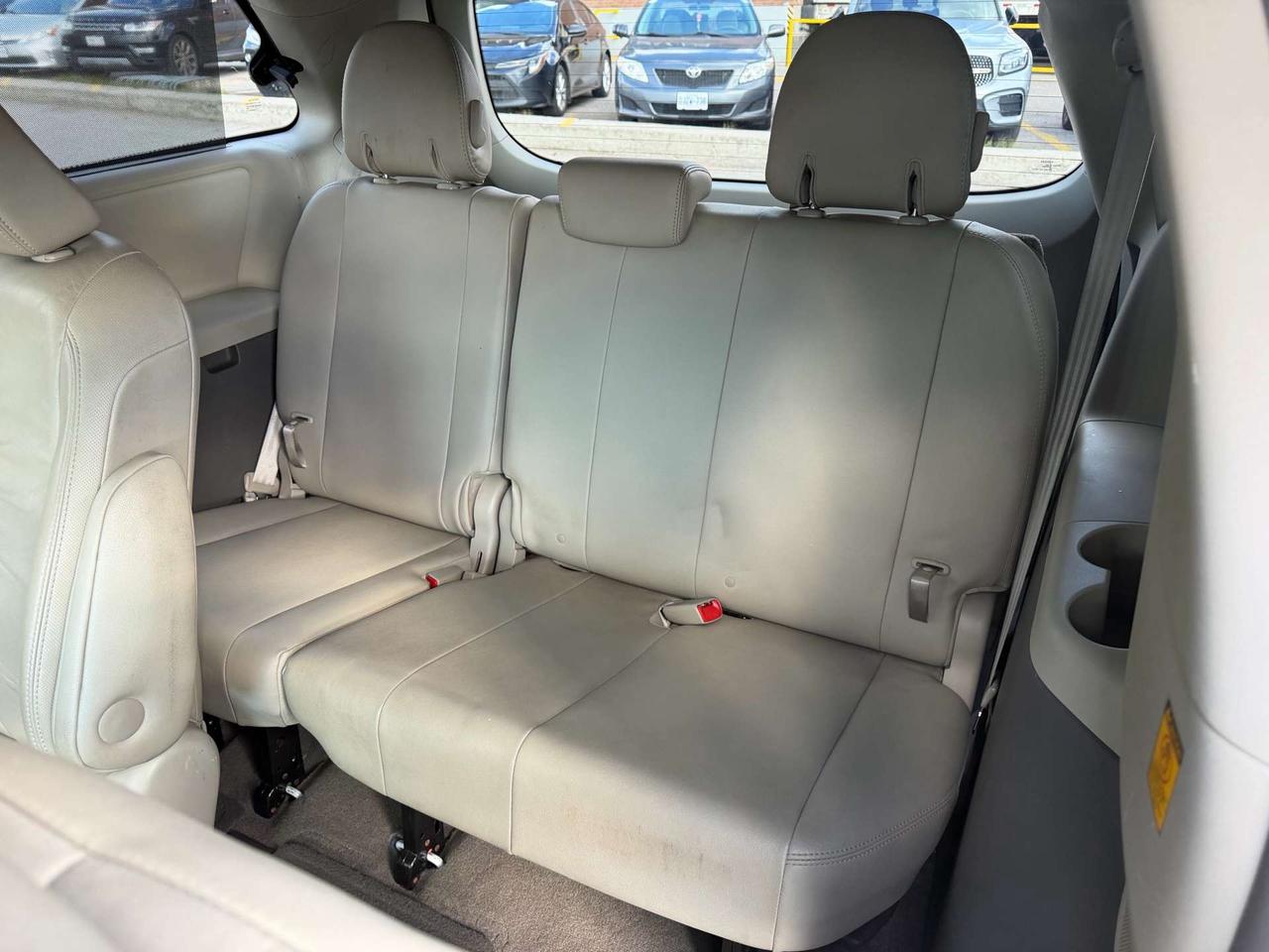 2011 Toyota Sienna XLE ~ LEATHER ~ SUNROOF ~ PWR DOORS ~ CERTIFIED Photo