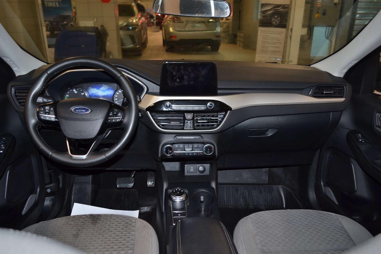 2022 Ford Escape SE Hybrid Photo