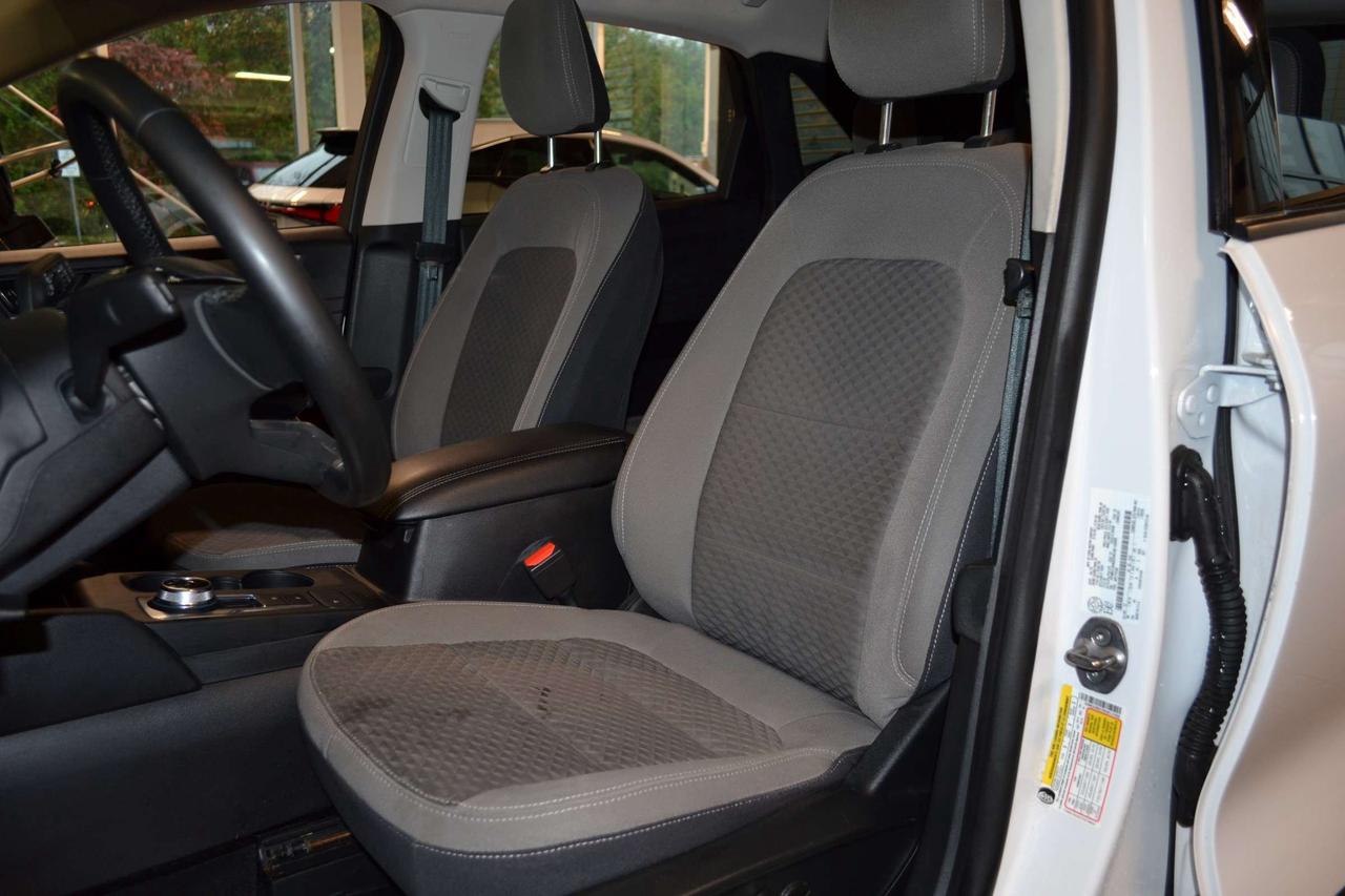 2022 Ford Escape SE Hybrid Photo