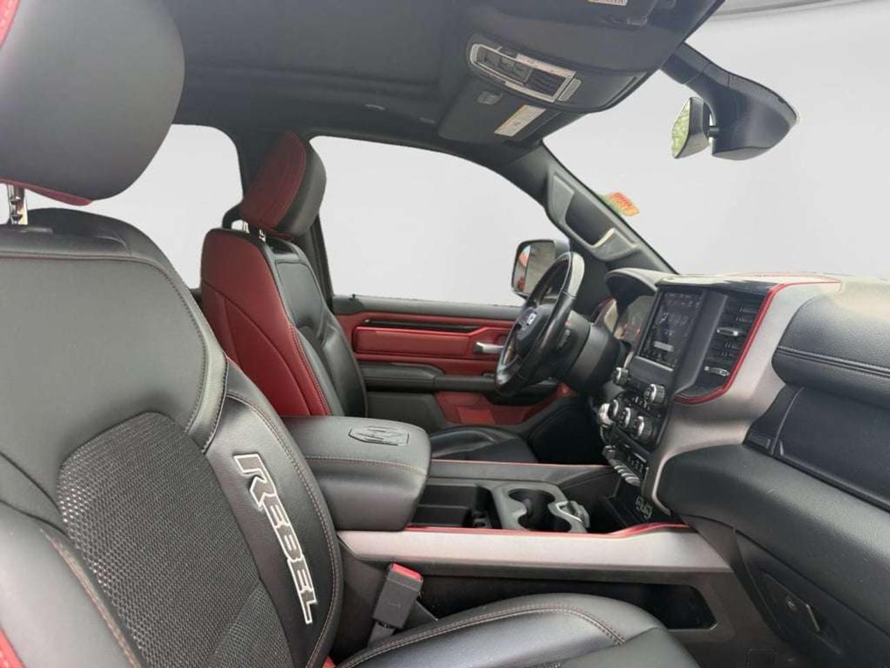 2020 RAM 1500 Rebel 4WD   5.7L HEMI V8! Photo