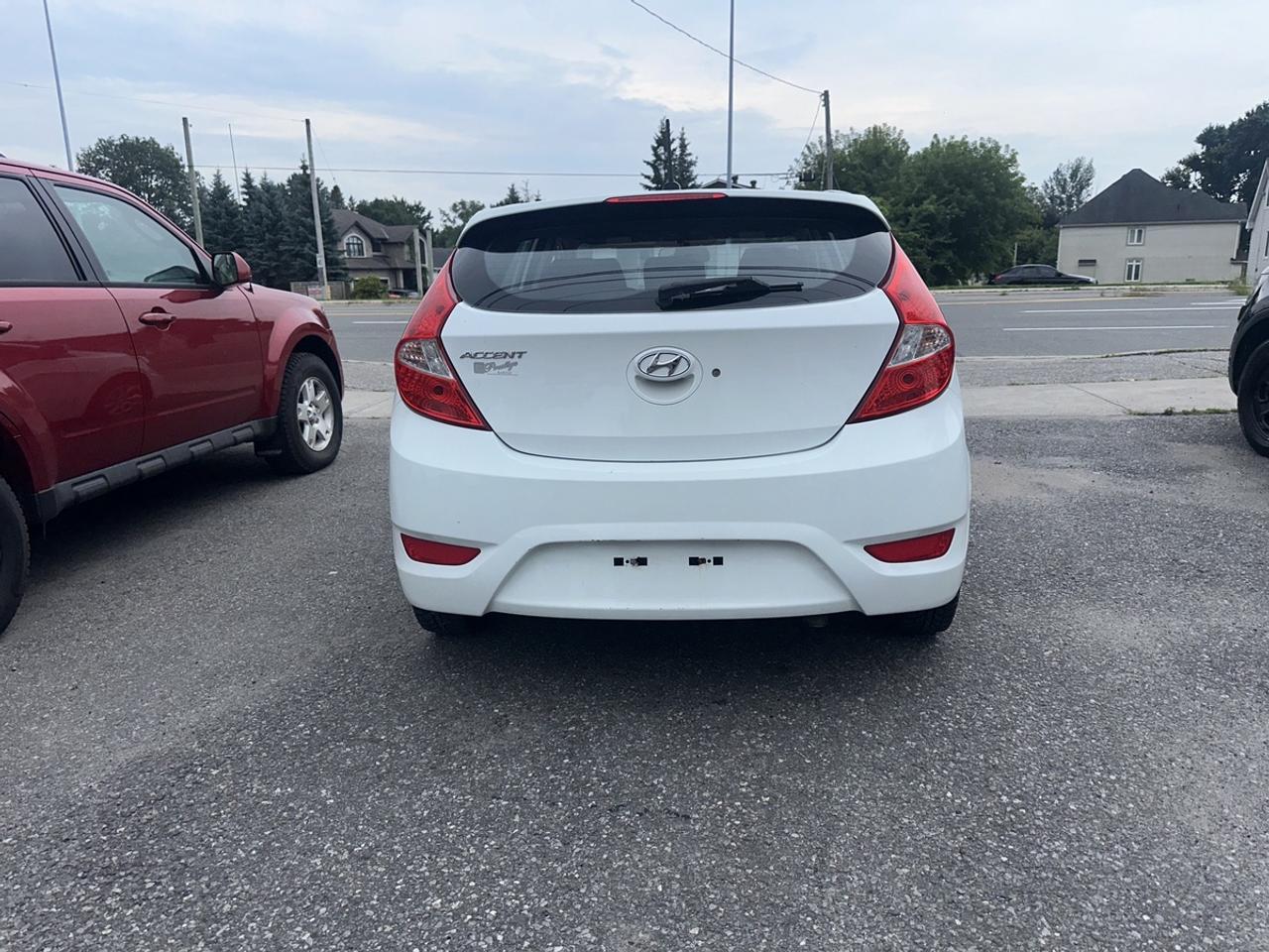 2013 Hyundai Accent GS Photo
