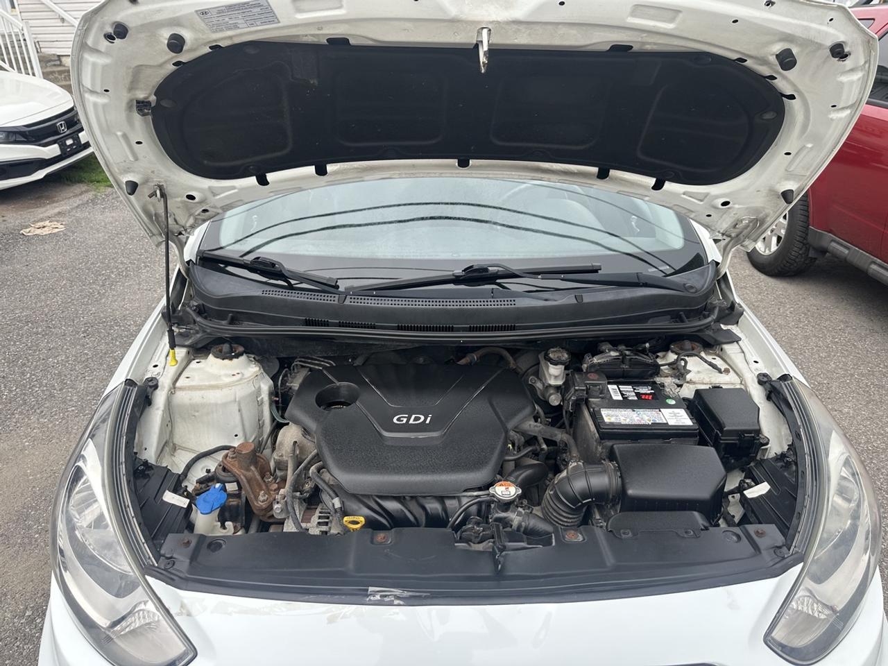 2013 Hyundai Accent GS Photo
