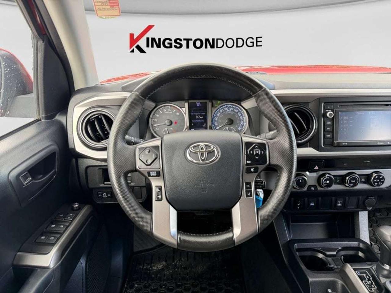 2018 Toyota Tacoma SR5 4WD Photo