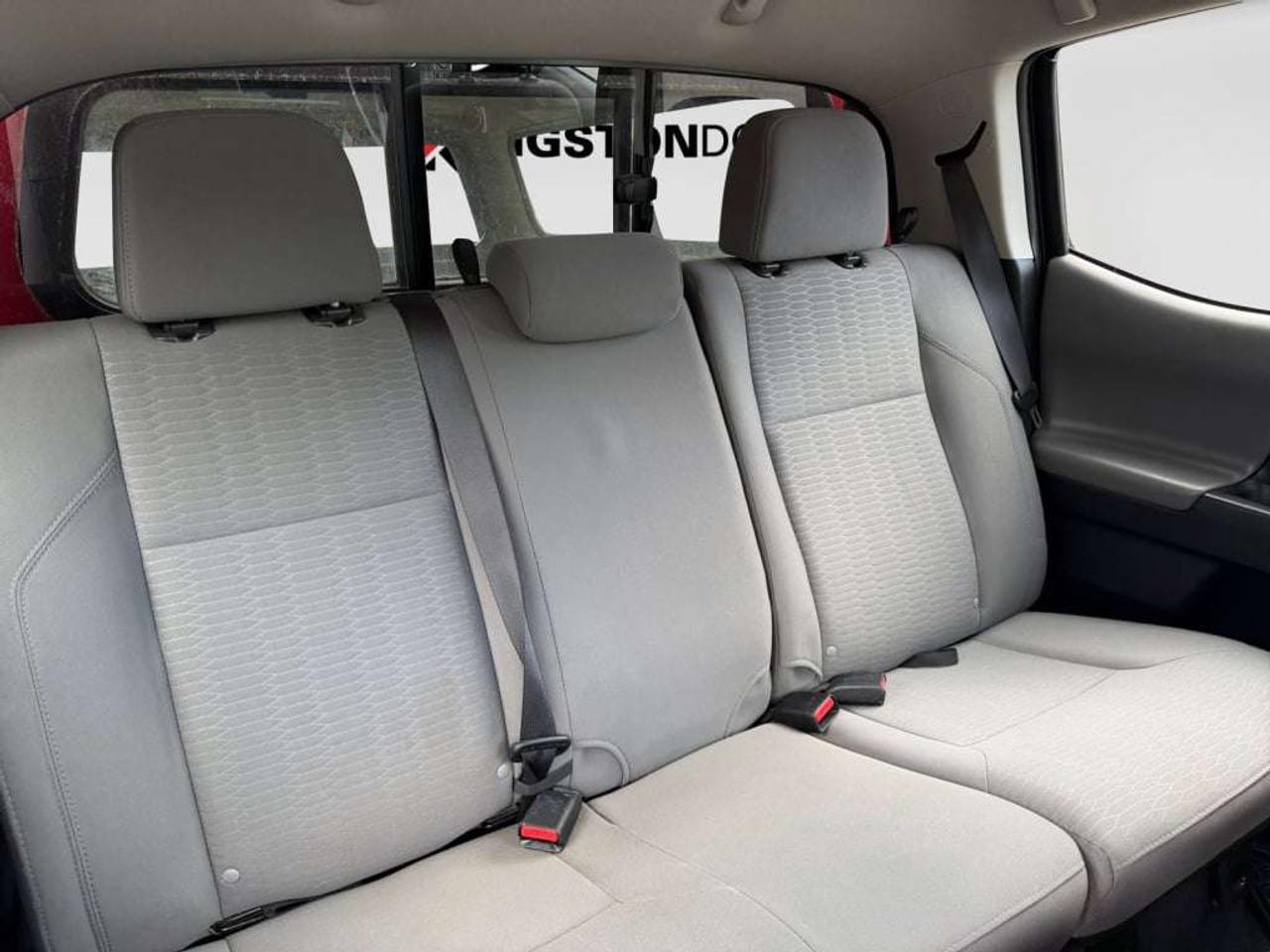 2018 Toyota Tacoma SR5 4WD Photo