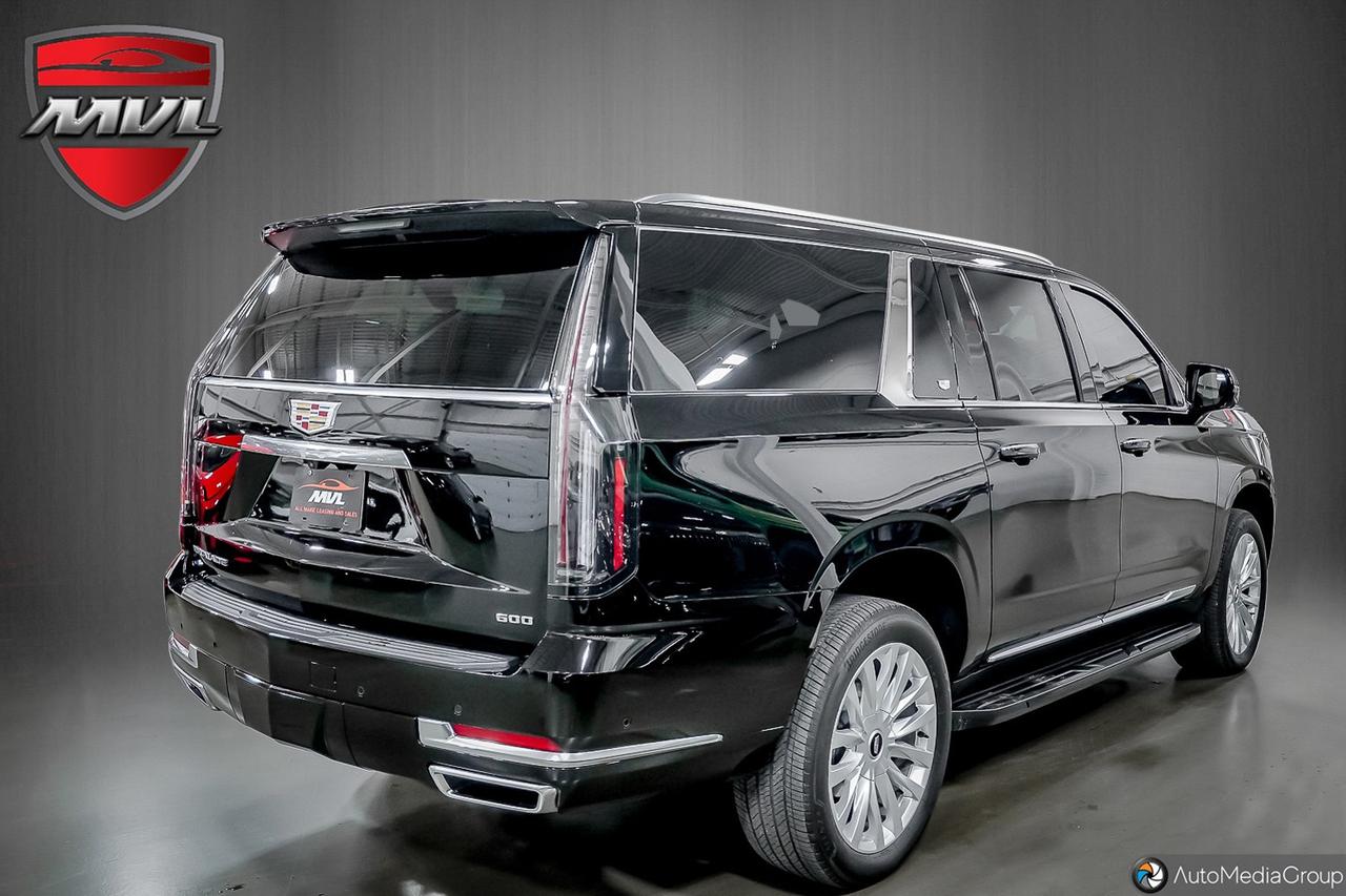 2026 Cadillac Escalade ESV Base 4dr 4x4 Photo4