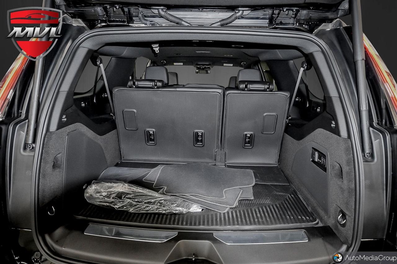 2026 Cadillac Escalade ESV Base 4dr 4x4 Photo