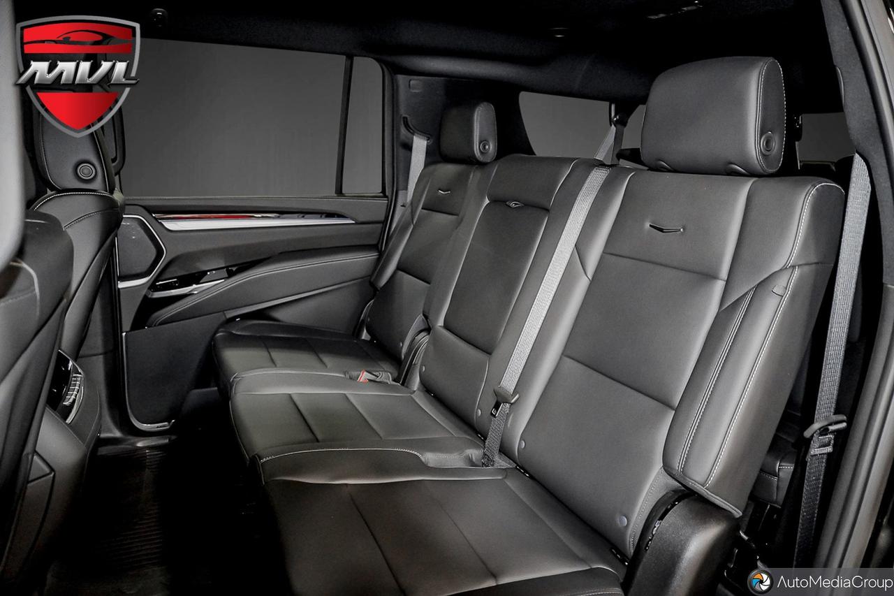 2026 Cadillac Escalade ESV Base 4dr 4x4 Photo