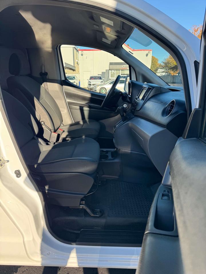 2020 Nissan NV200 Low KM— Certified Photo