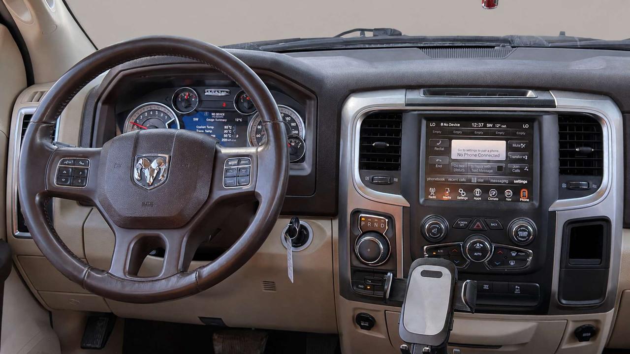 2017 RAM 1500 SLT   ONE Owner   NO Accident Photo