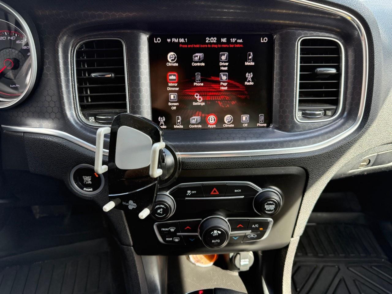 2016 Dodge Charger 4dr Sdn SXT RWD Photo