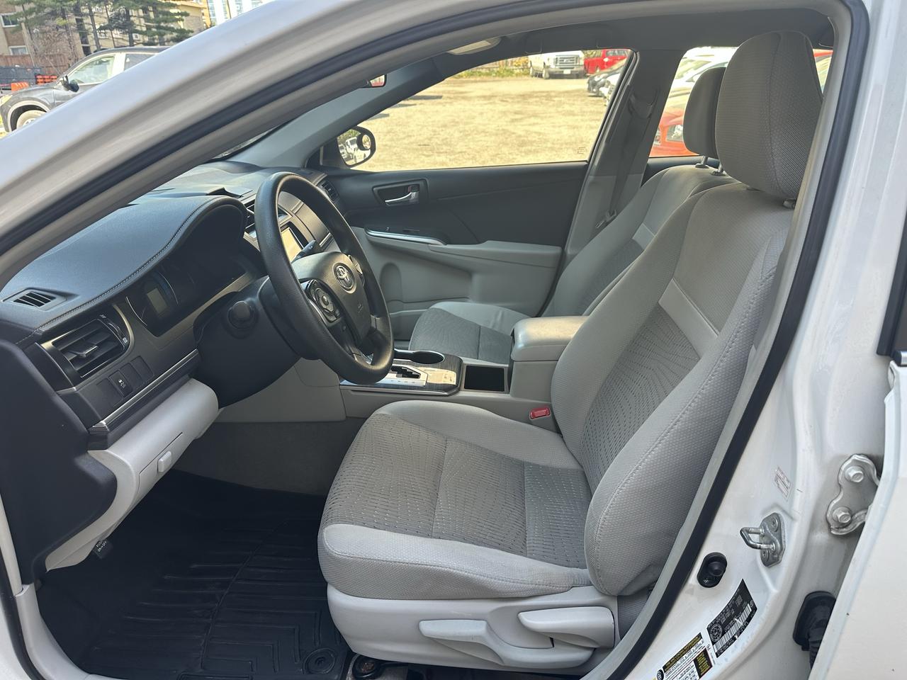 2013 Toyota Camry Hybrid LE Photo