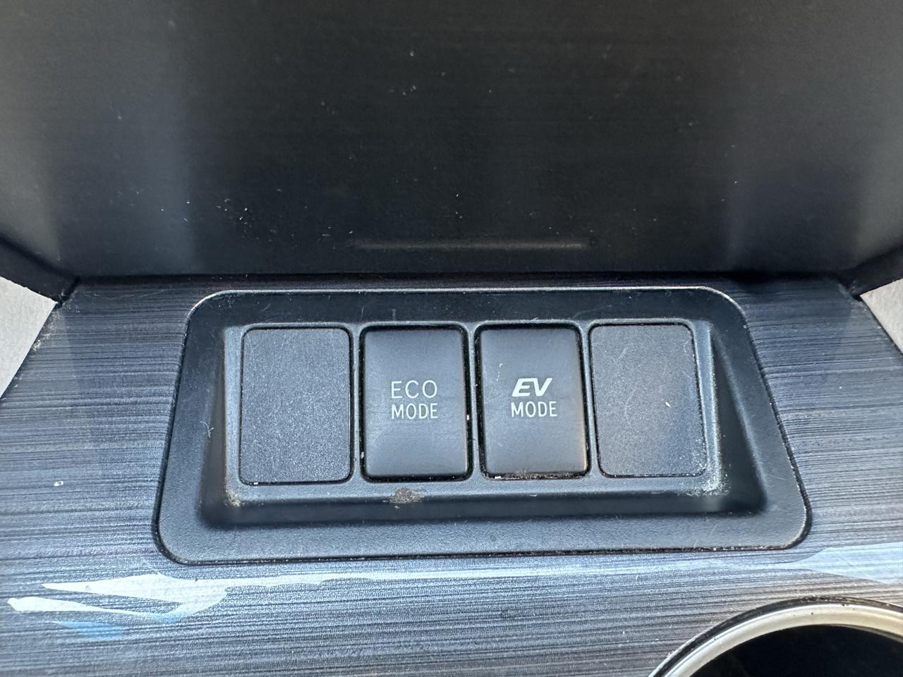 2013 Toyota Camry Hybrid LE Photo