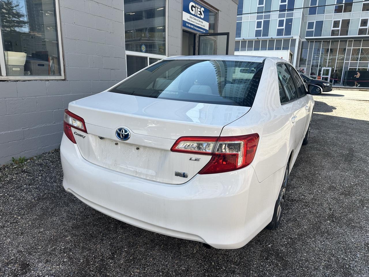 2013 Toyota Camry Hybrid LE Photo