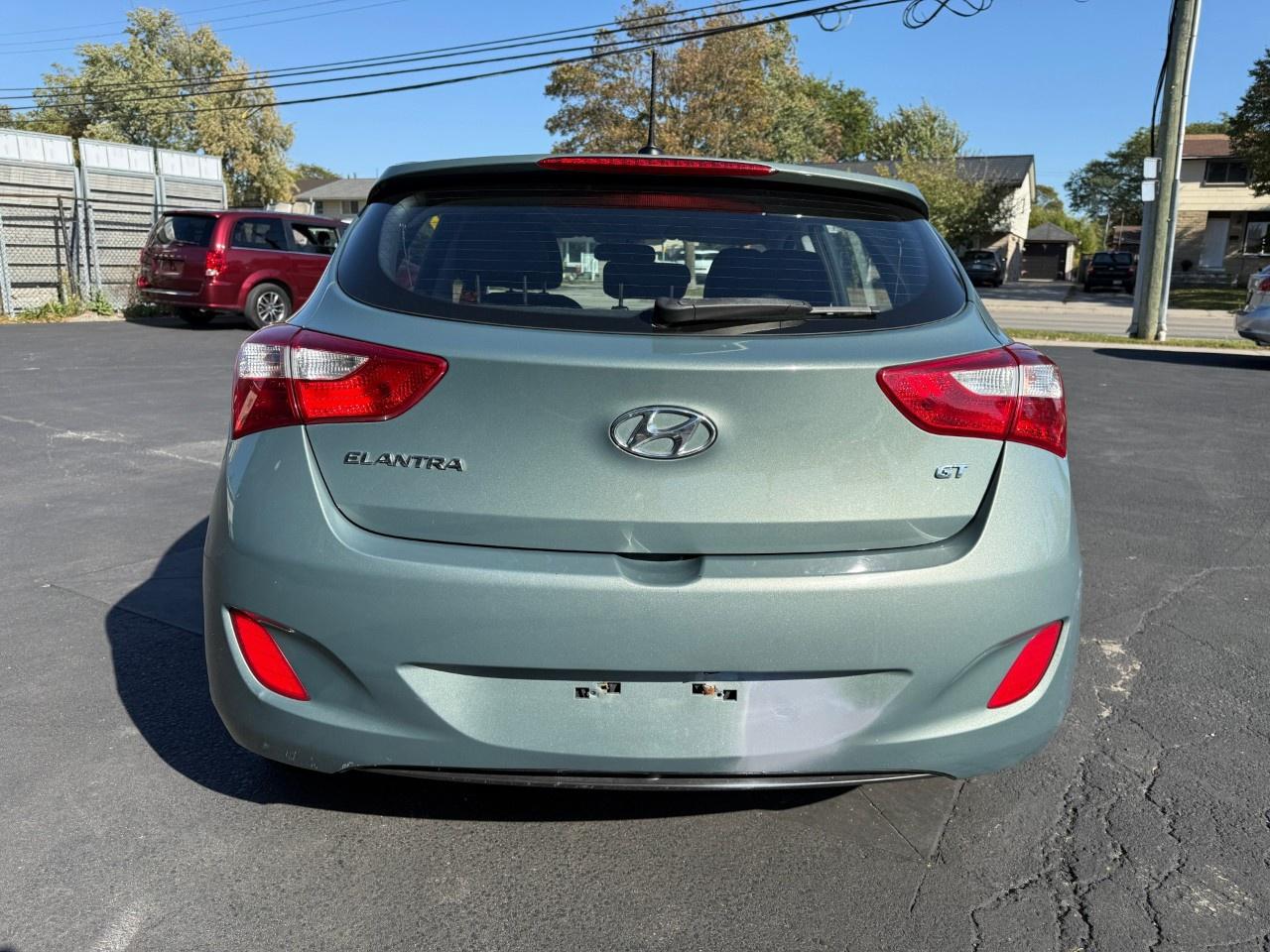 2013 Hyundai Elantra GT 5dr HB Auto GL Photo