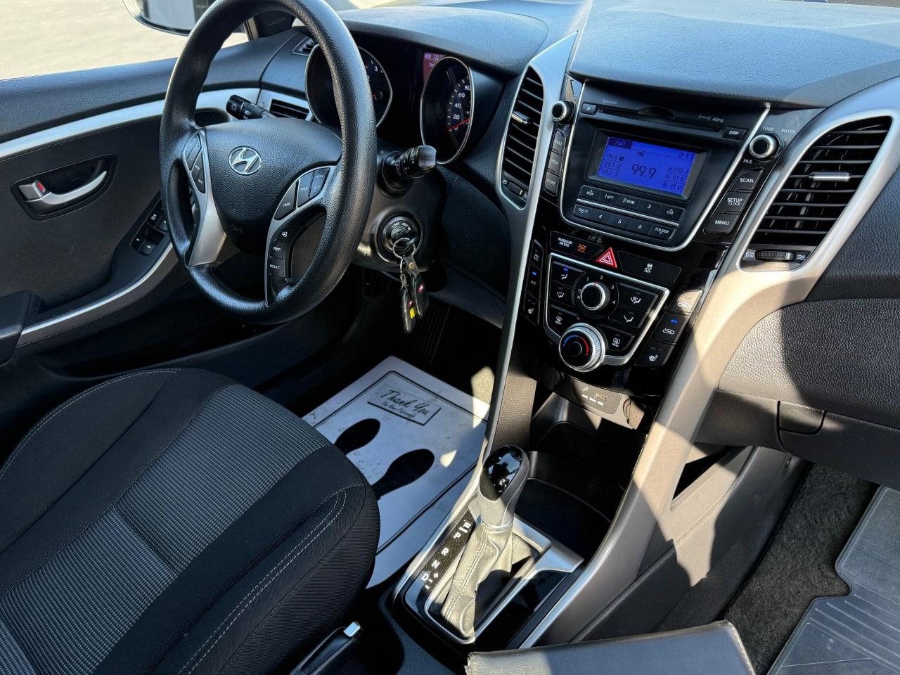 2013 Hyundai Elantra GT 5dr HB Auto GL Photo