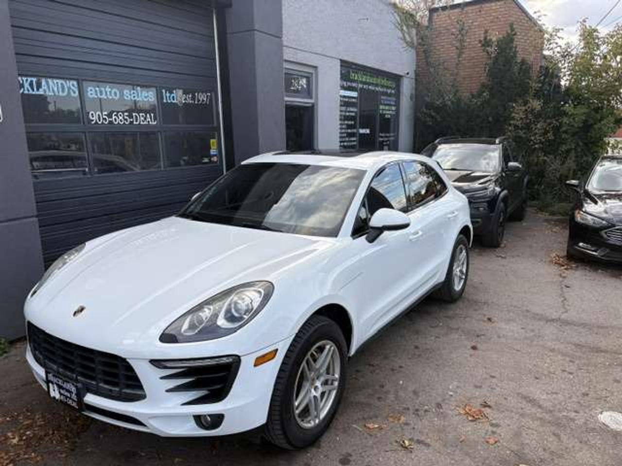 2015 Porsche Macan S, LOCAL TRADE, RARE MACHINE, STUNNING!! Photo0